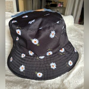 Alice+Olivia Reversible bucket hat